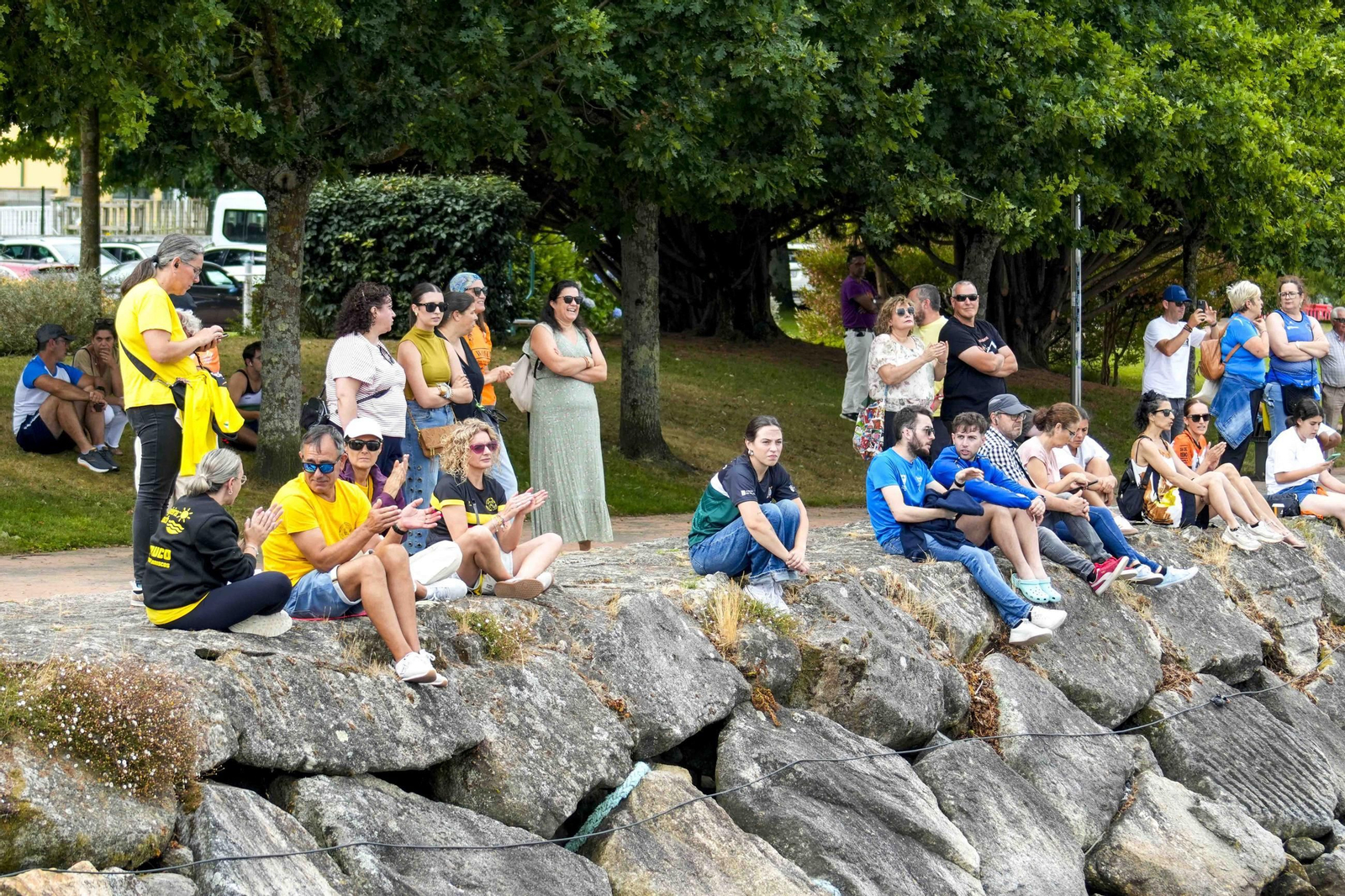 Galería | Las traineras se dan cita en el paseo de Cardona