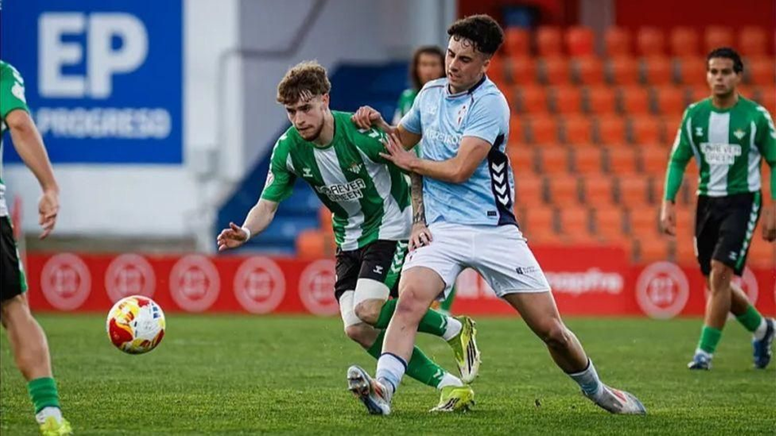 El conjunto celeste falló numerosas ocasiones y terminó perdiendo en el último minuto del partido.