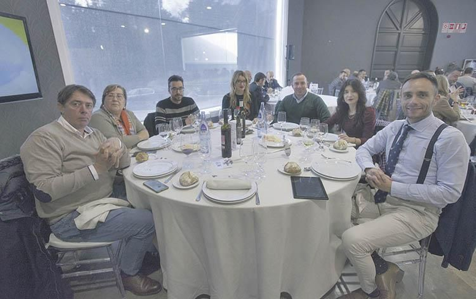 Antonio Fernández Veiga, portavoz del PP en Xinzo de Limia; Pilar Rodríguez, de la Asociación de Libreros de Ourense; Óscar Doviso, de Zinemusik; Lara Pérez Pereira, asesora de Presidencia de la Deputación de Ourense; José Manuel Rodríguez, del PP de Ourense; Jackeline Fernandez, asesora del PP de Ourense, y Jordán Salgado, del departamento digital de La Región.