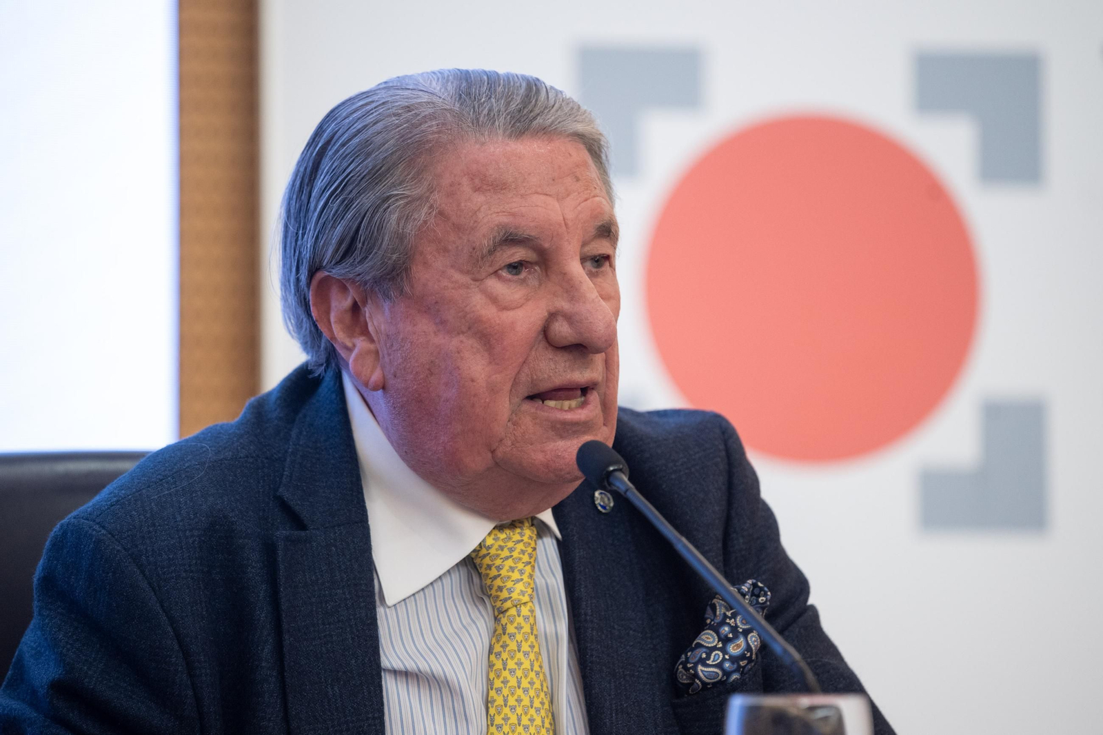 Galería | Foro La Región con Rodolfo Martín Villa, ex ministro durante la Transición, en imágenes