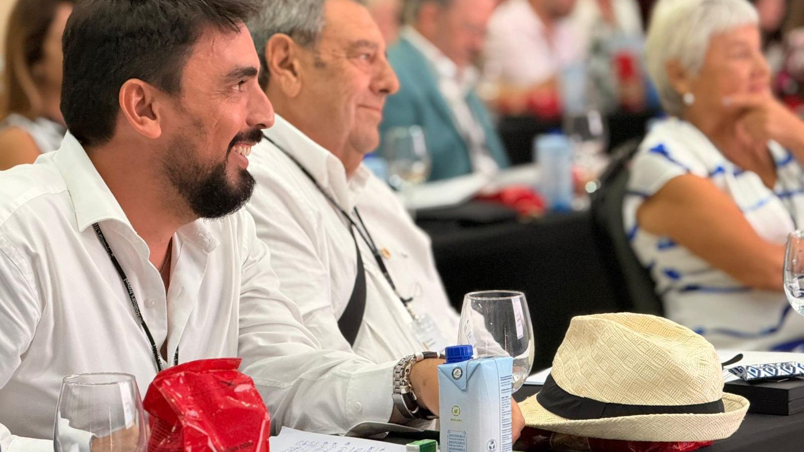 Baleares en el exterior durante su participación en el Pleno