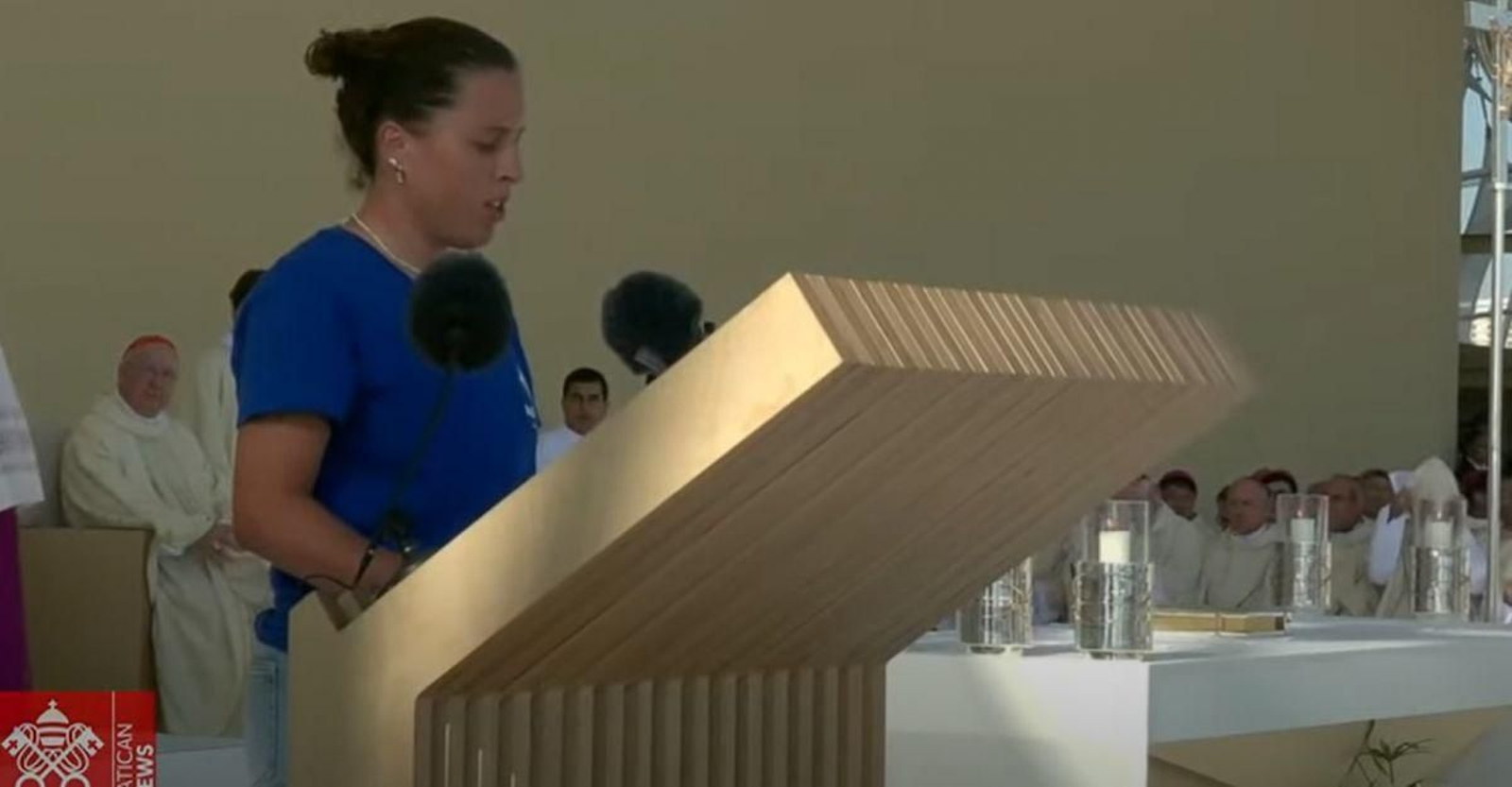 Imagen de Canolich Fernández Salgado durante la lectura.