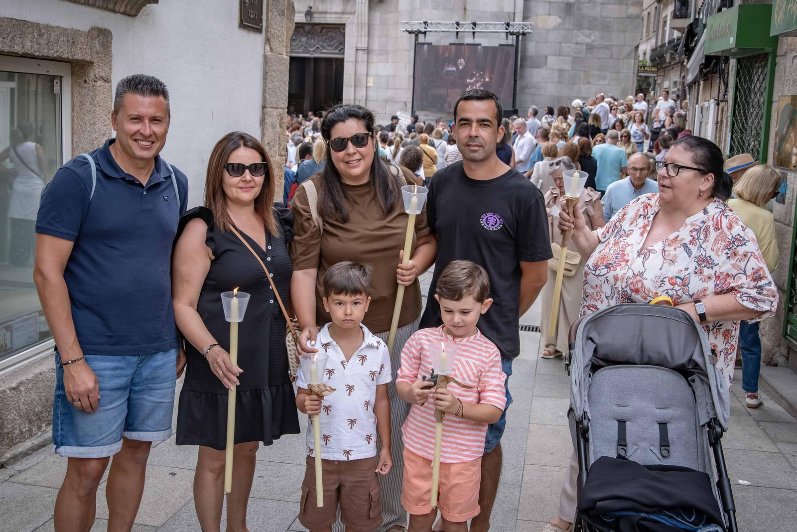 Galería | Misa por el Cristo da Victoria en Vigo y la concurrida procesión