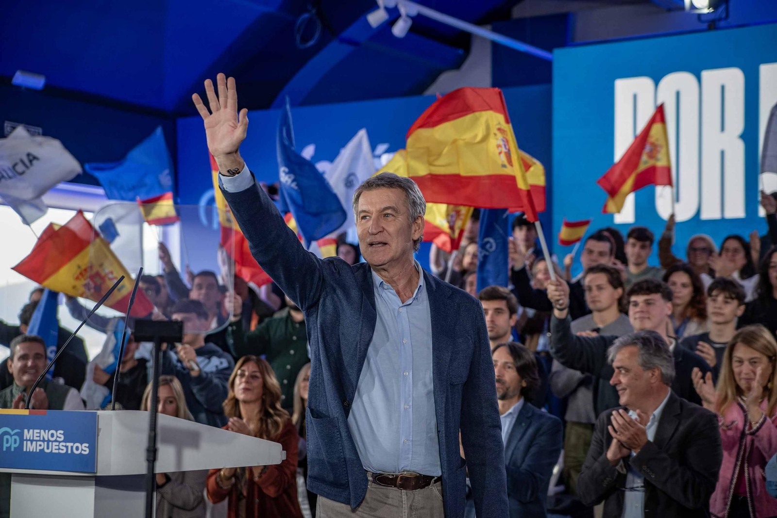 Galería | Feijóo hace parada en Vigo con la precampaña electoral del 29-N