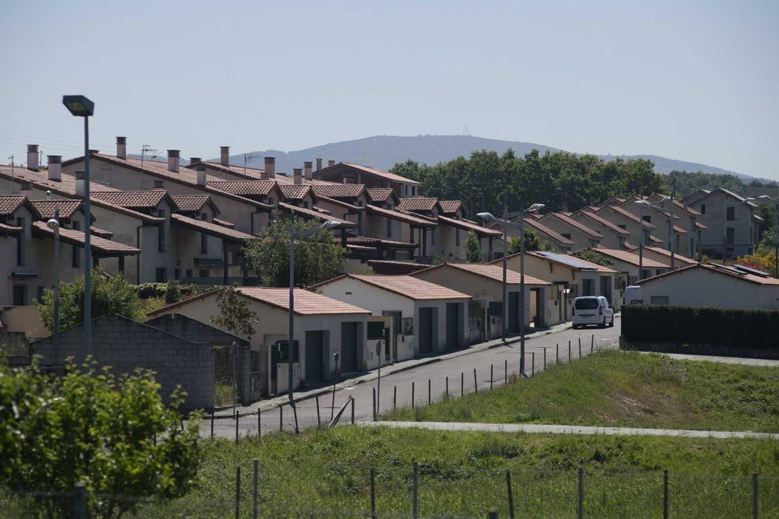 Algunas de las viviendas urbanizaciones del Val do Seixo, en A Manchica. (Foto. Xesús Fariñas)