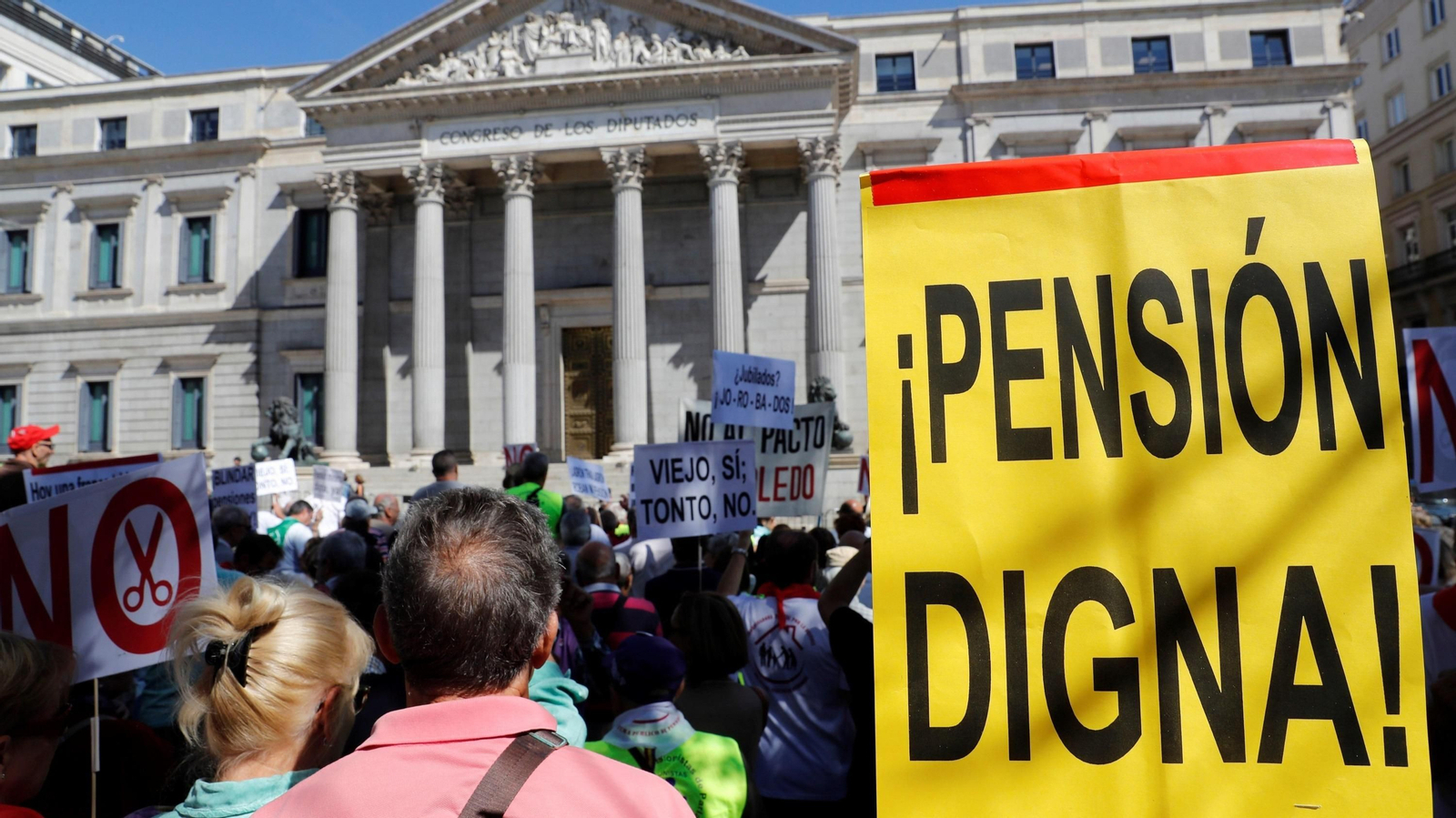 Imagen de archivo de una protesta ante el Congreso. (EFE)
