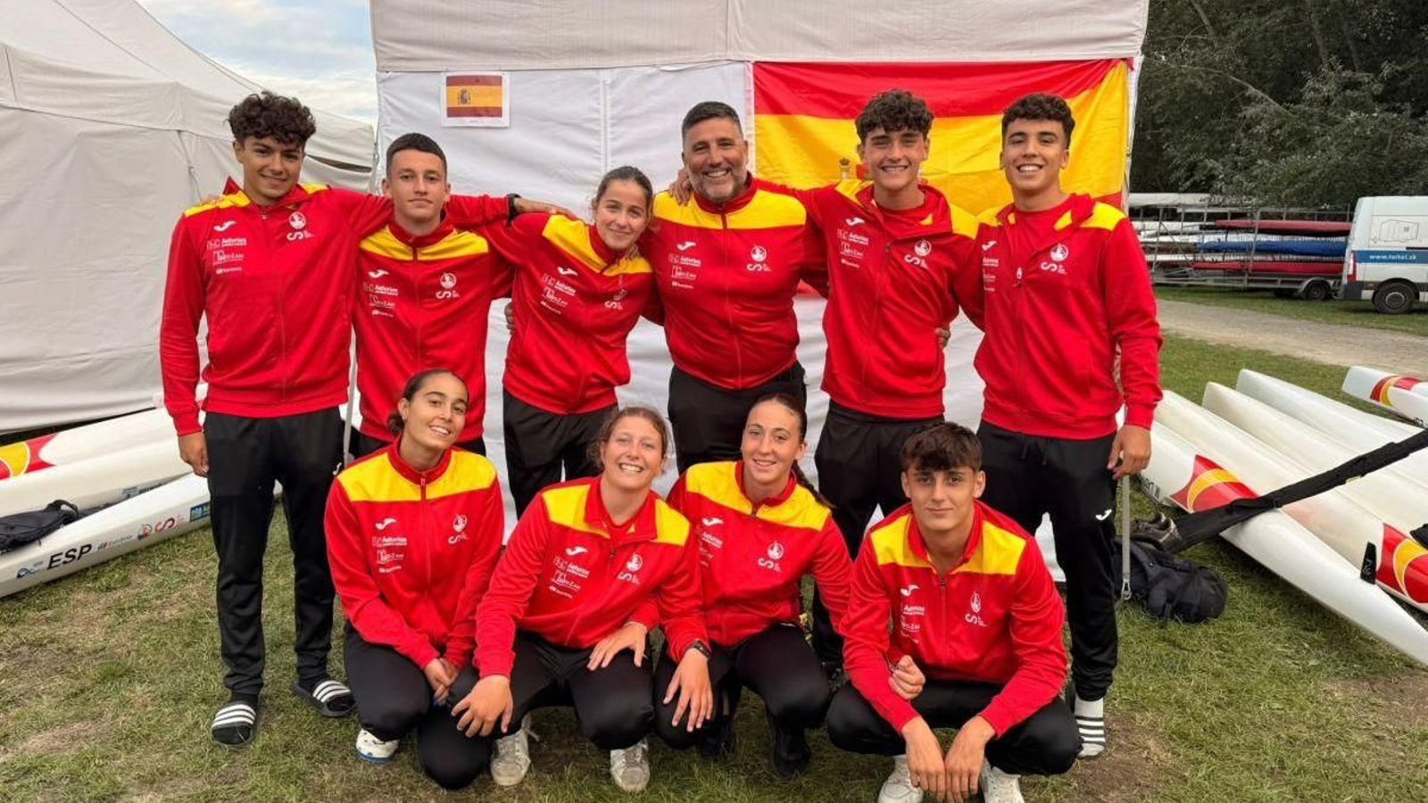 Presencia ourensana en la selección española de piragüismo en los Olimpics Hopes.