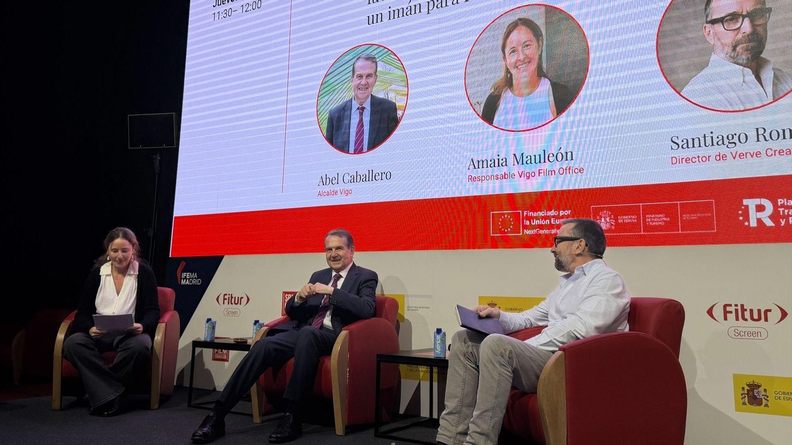 Amaia Mauleón, el alcalde y Santiago Romero presentaron la Vigo Film Office.