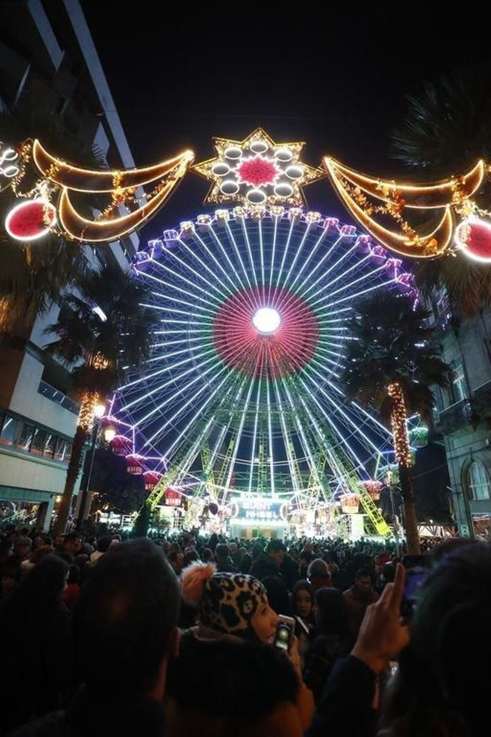 Los turistas invaden Vigo en el Puente126