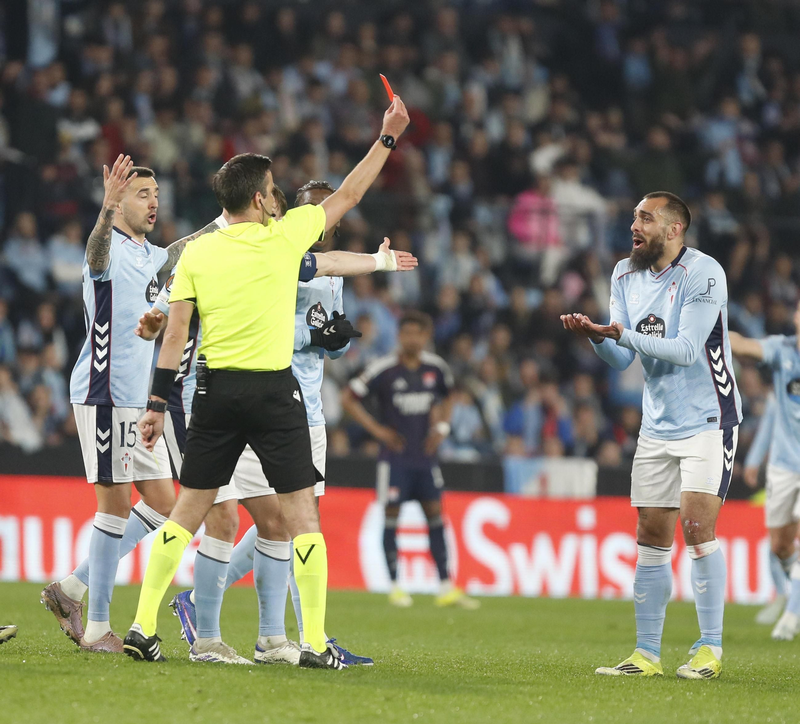 Galería | El Celta y el Olympique, un duelo de altura en Balaídos