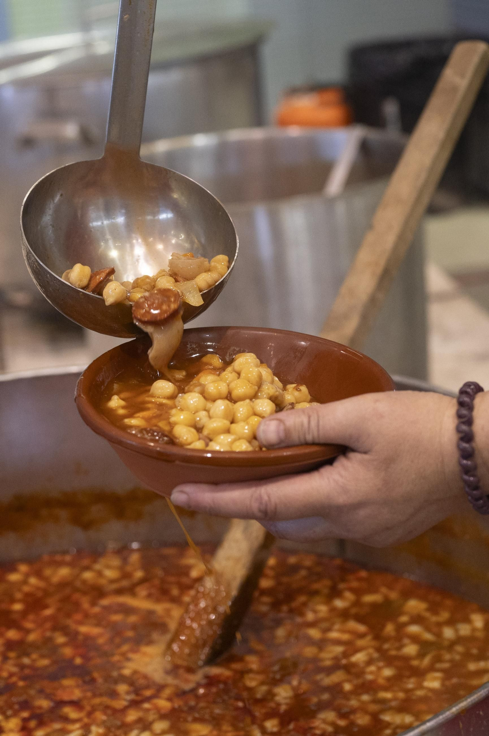 Galería | Os callos limiaos poñen sabor ao verán en Lobios