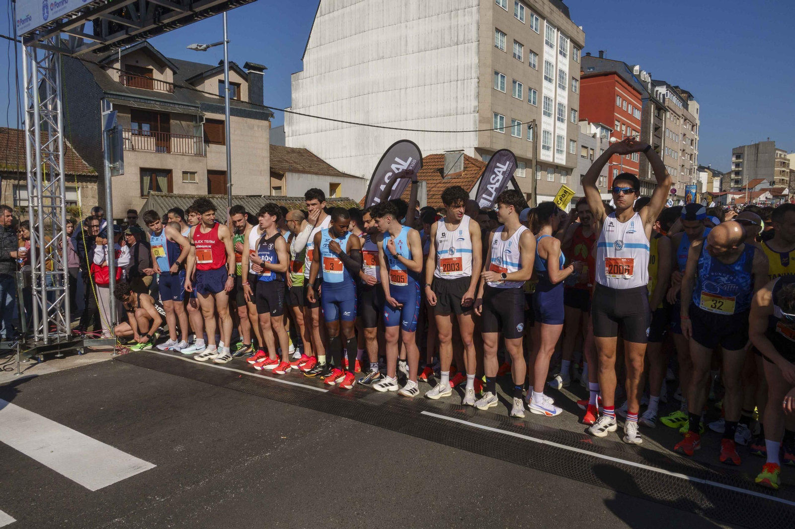 Galería | Pequeños y mayores se divierten en la 10K de Porriño
