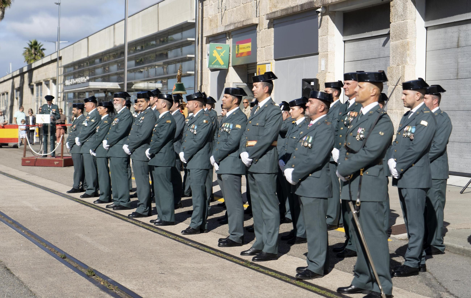 Galería | La Guardia Civil celebra el Día del Pilar en Vigo
