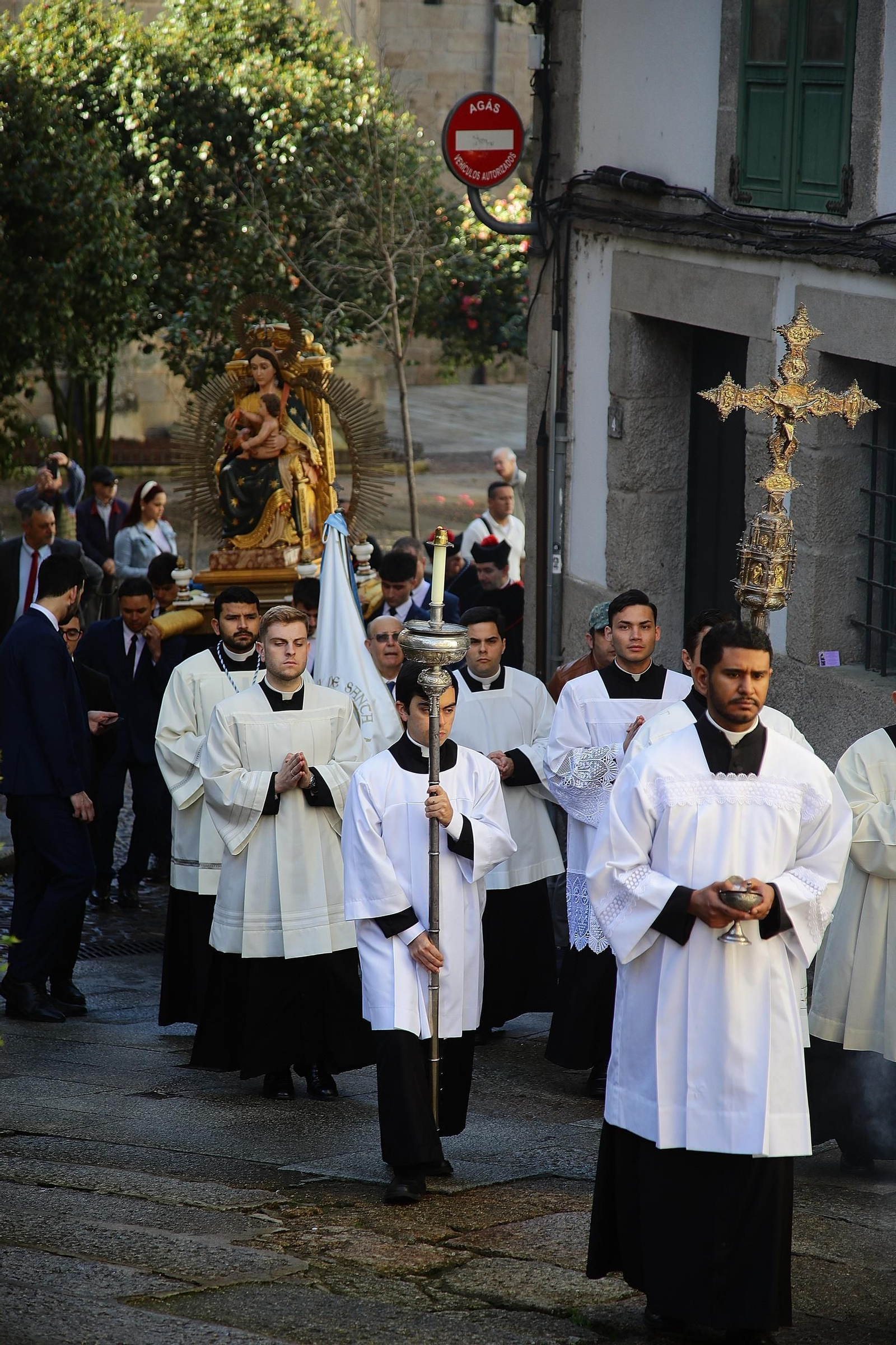 Galería | La procesión del Encuentro pone fin a la Semana Santa en Ourense