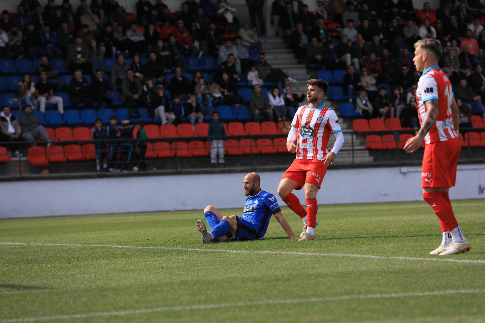 Galería 1 O Couto disfruta de una gran victoria del Ourense CF ante el Lugo (4-2)