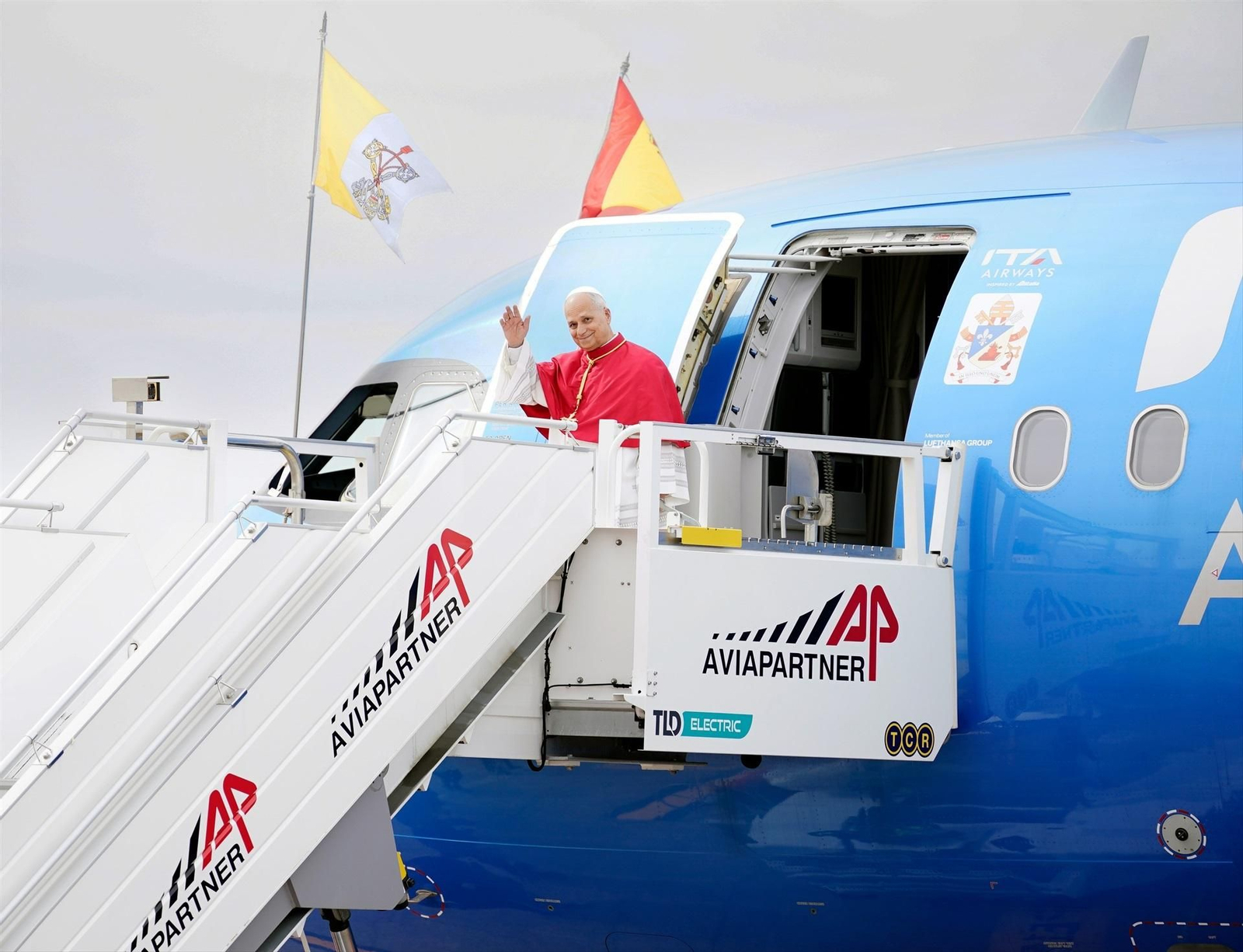 Galería | Así fue el primer día de la visita del papa León XIV en Madrid, en fotografías