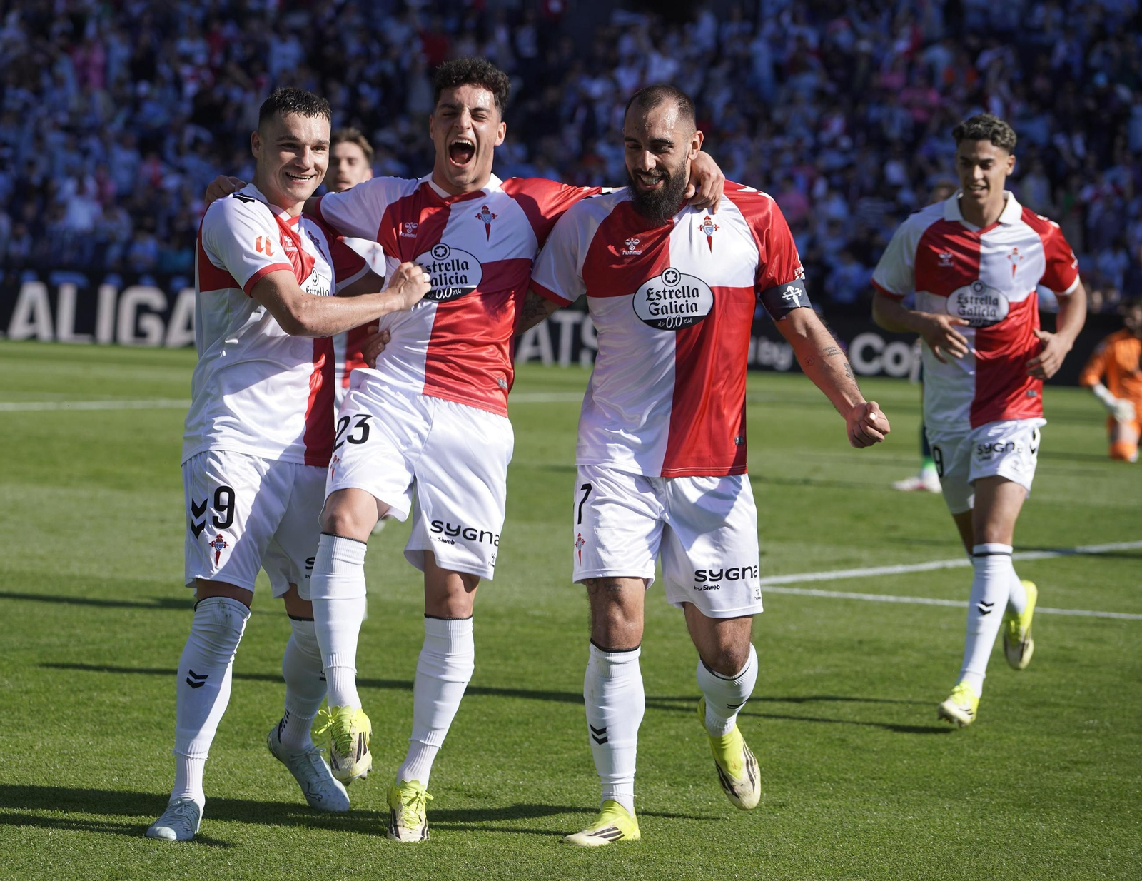 Galería | El Celta y el Alavés se miden en Balaídos