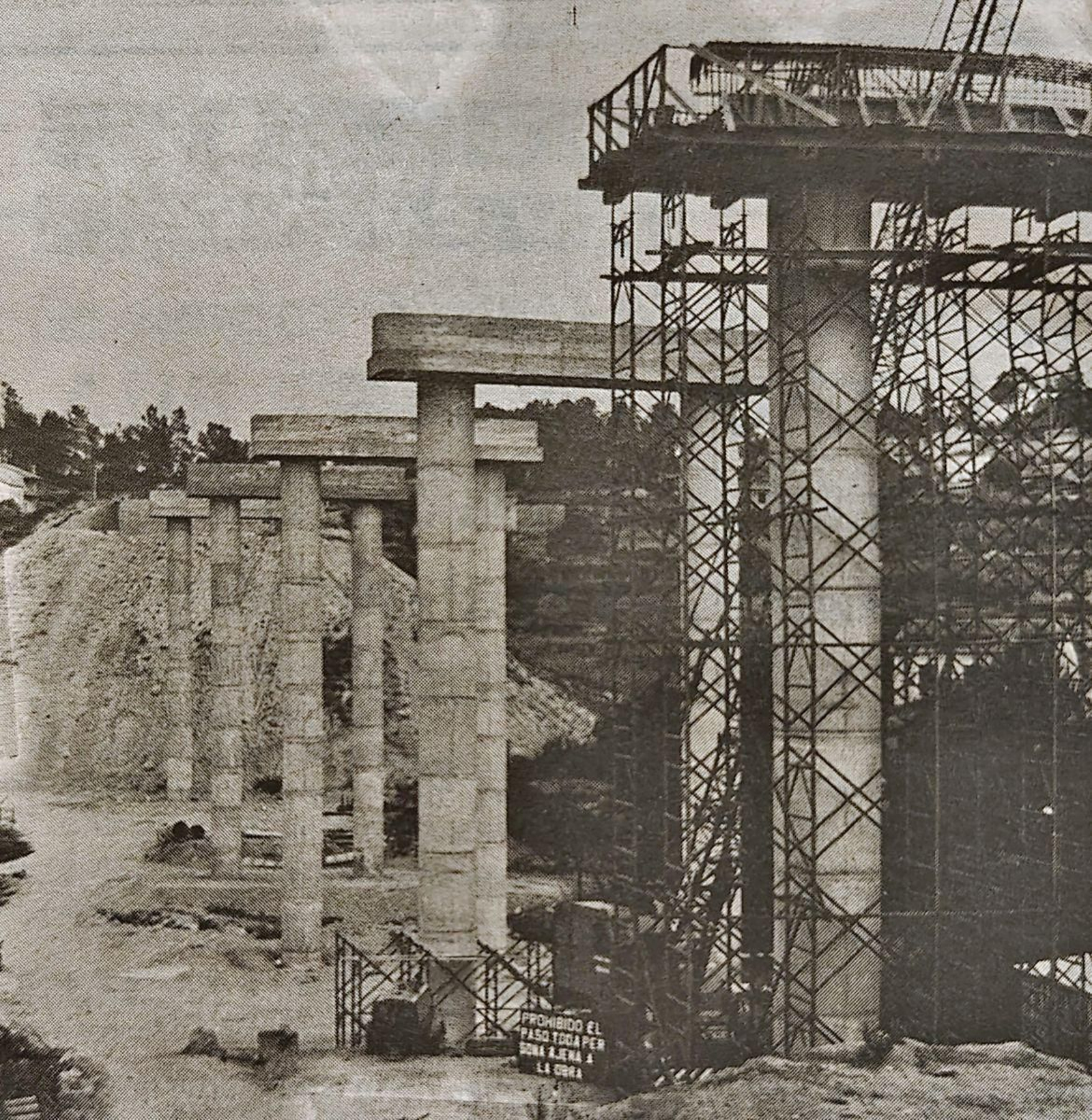 Obras del puente sobre el Barbaña.