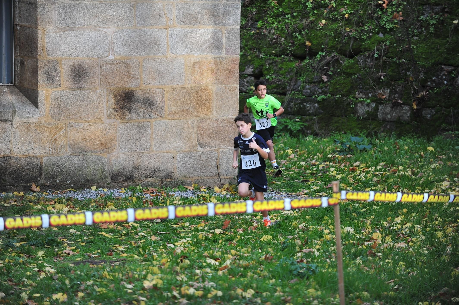 Galería | El futuro del triatlón gallego se cita en Ourense