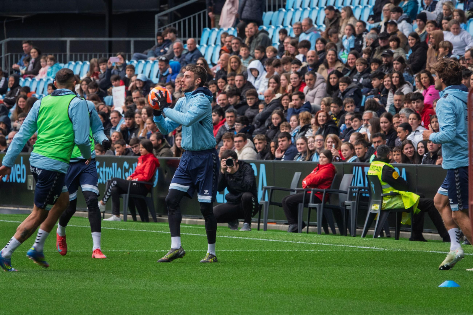 Galería | Entrenamiento multitudinario del Celta en Balaídos