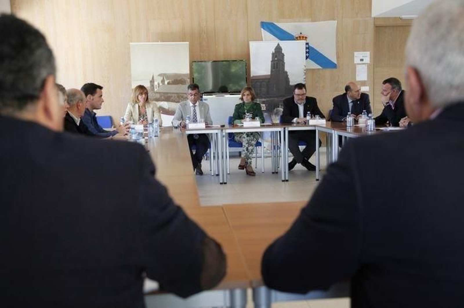 Un momento de la reunión del Consorcio Ribeira Sacra, ayer en Nogueira de Ramuín.