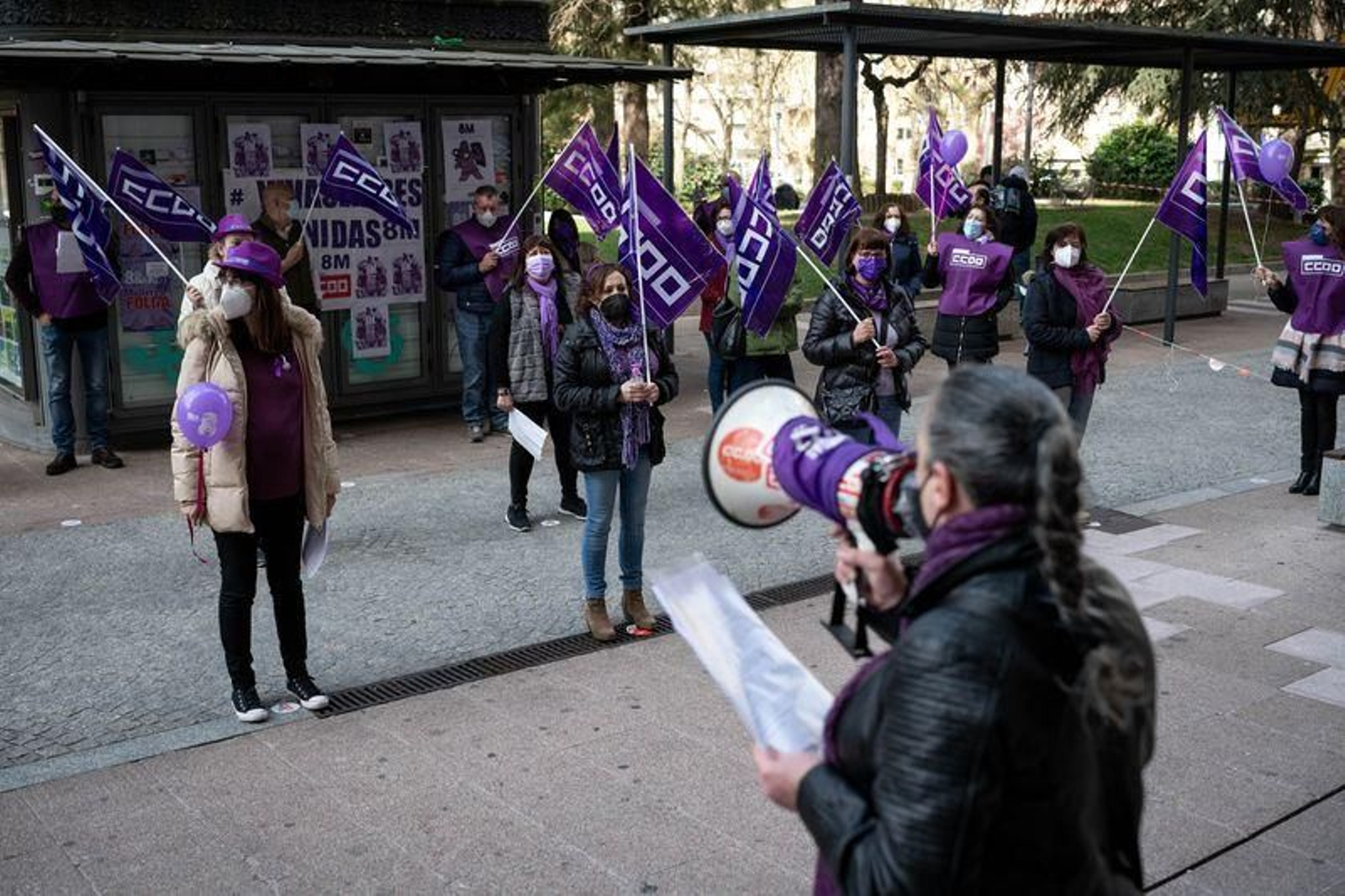 Concentración de los sindicatos UGT-CCOO por el 8M (ÓSCAR PINAL).