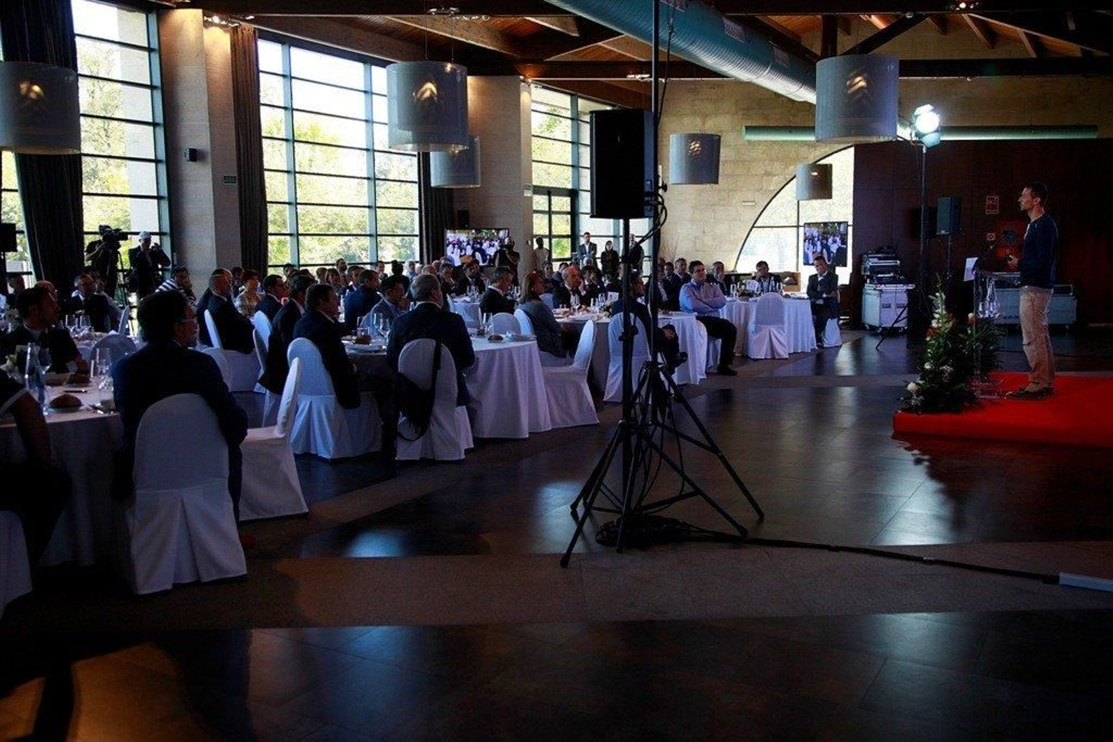 Karel de Beule, en el Foro La Región - 39