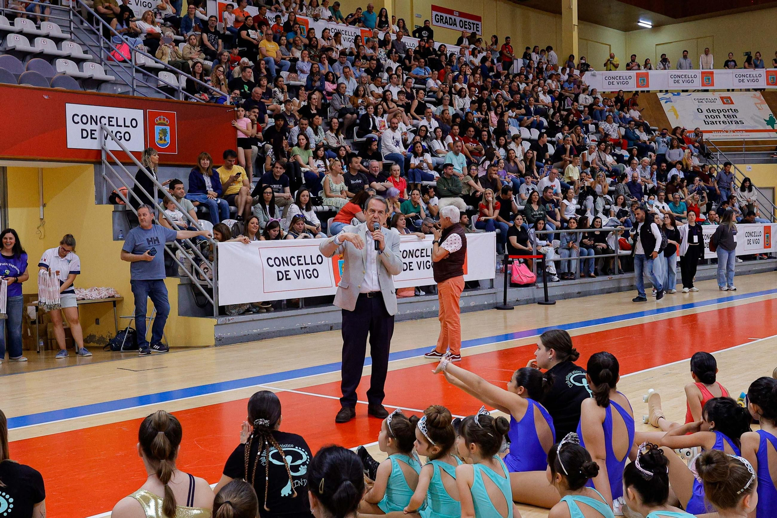 Galería | El pabellón de As Travesas celebra el Día do Patín