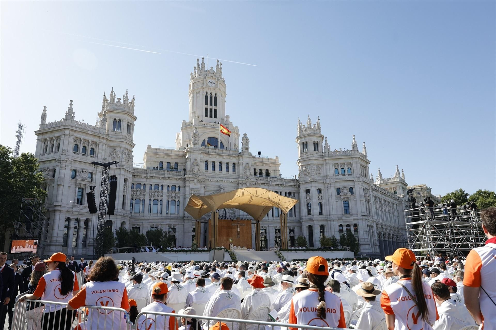 El papa León XIV preside la misa de Corpus Christi, en la Plaza de Cibeles