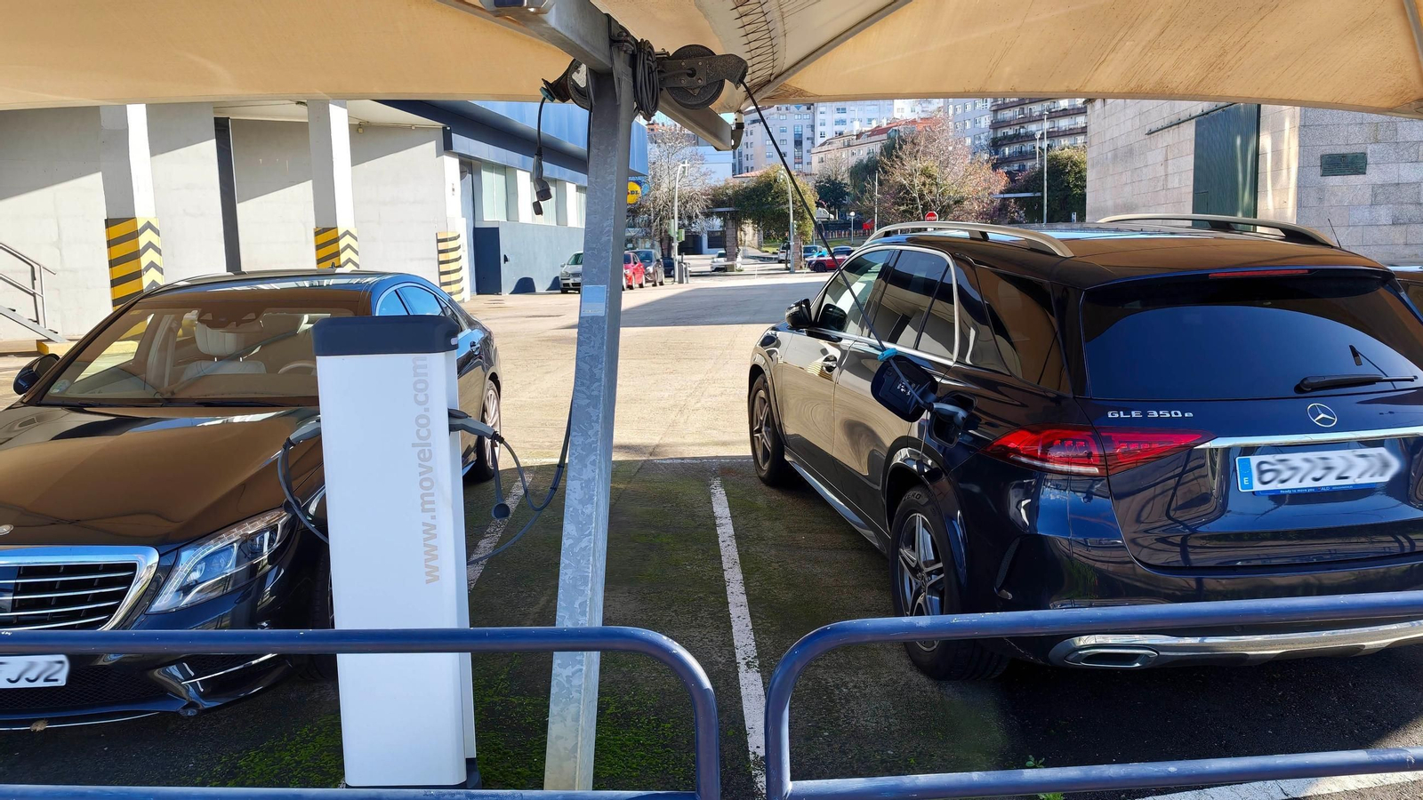 Los puntos de recarga en Vigo superan los 400.