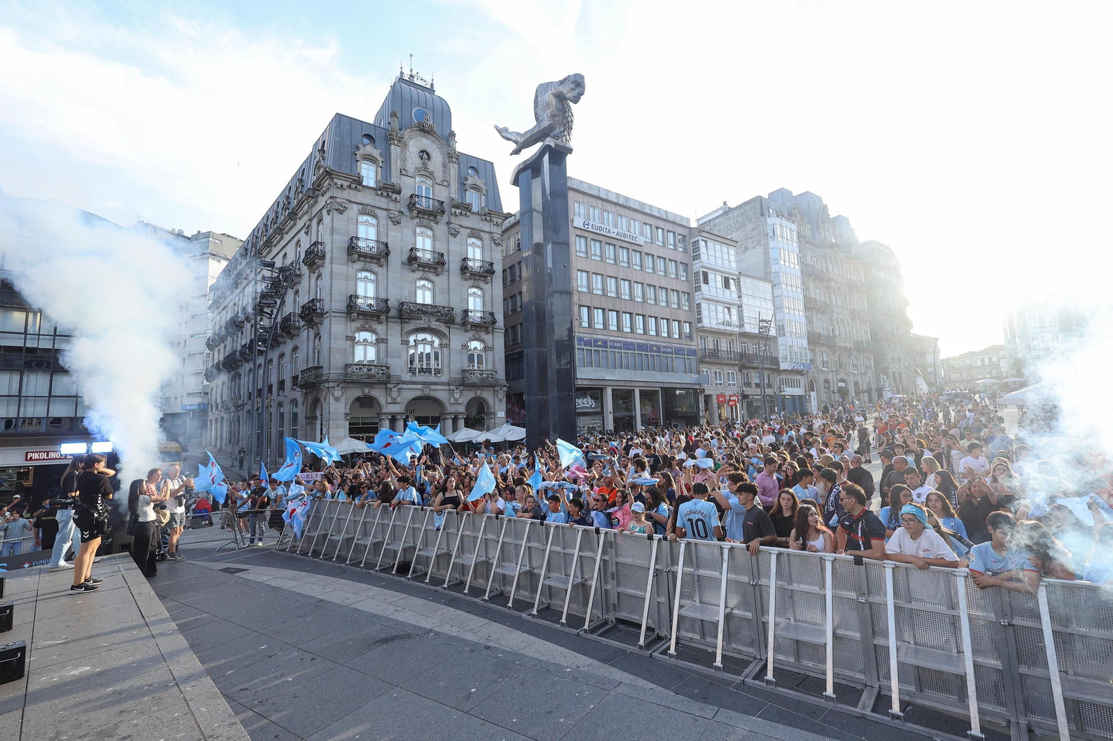 Galería | El Celta Fortuna celebra en Porta do Sol el ascenso a Segunda