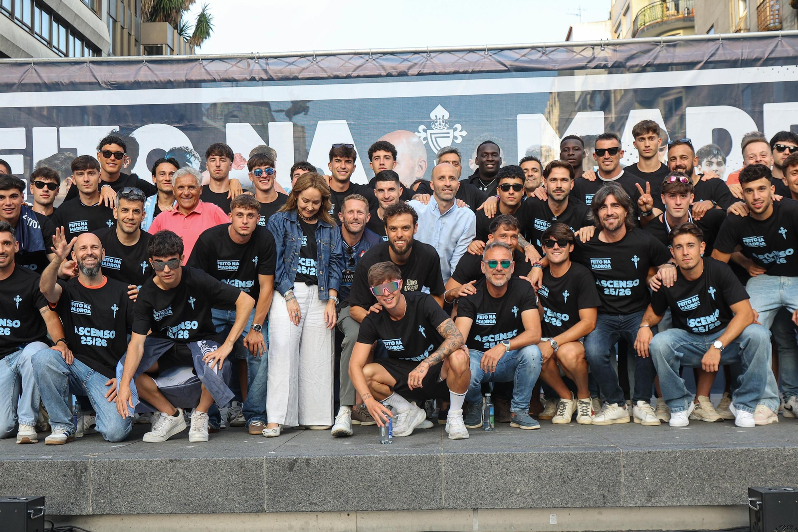 Galería | El Celta Fortuna celebra en Porta do Sol el ascenso a Segunda
