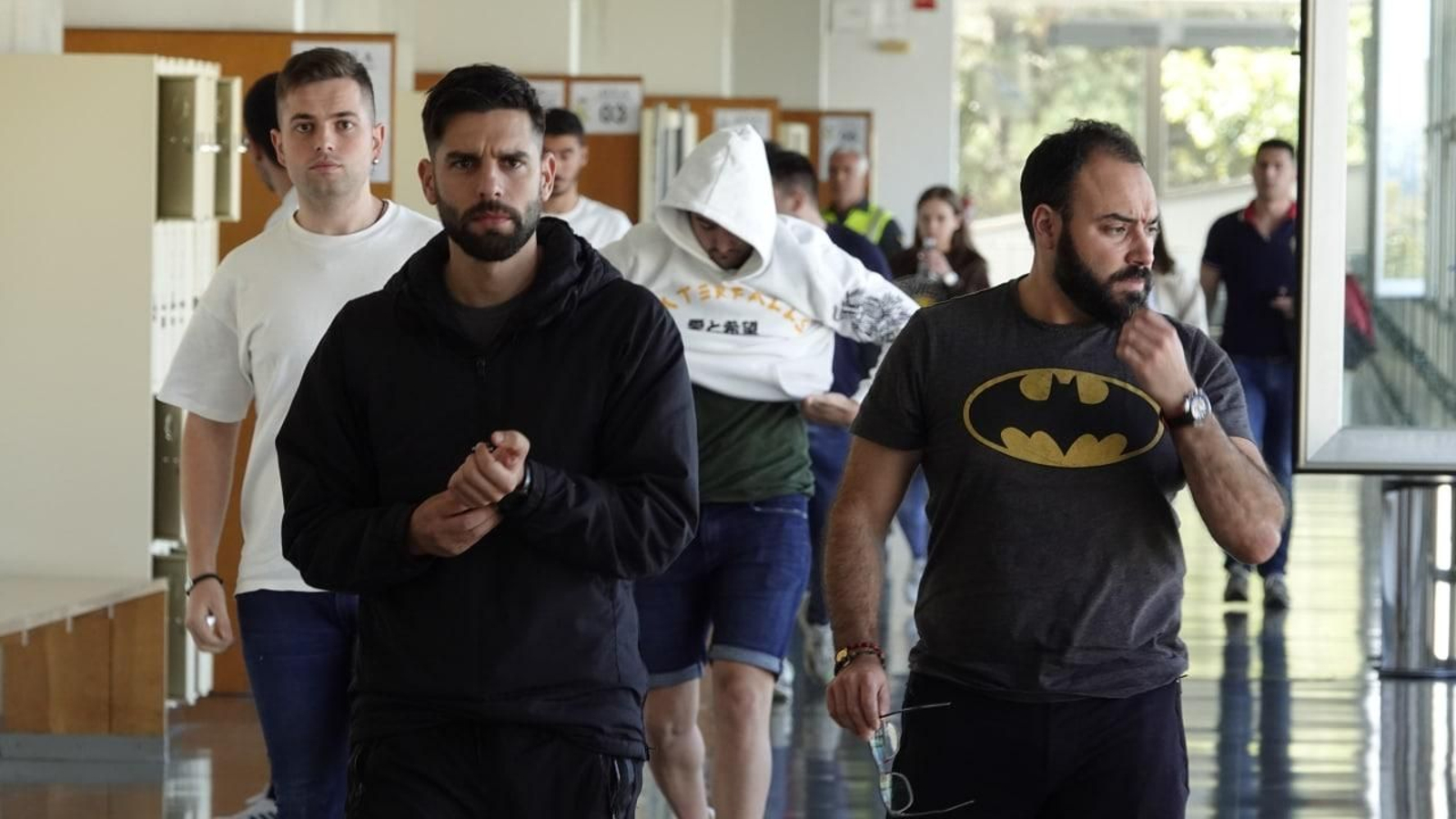 1.235 personas se dan cita en las oposiciones a Guardia Civil // Vicente Alonso