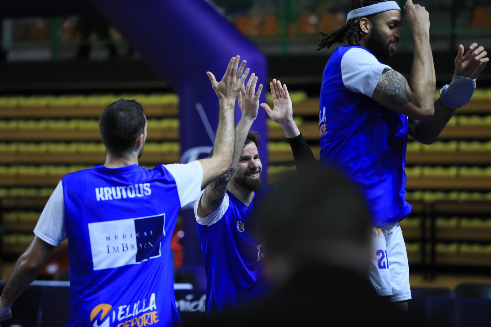 Galería | El COB gana y sigue disfrutando ante un Pazo entregado