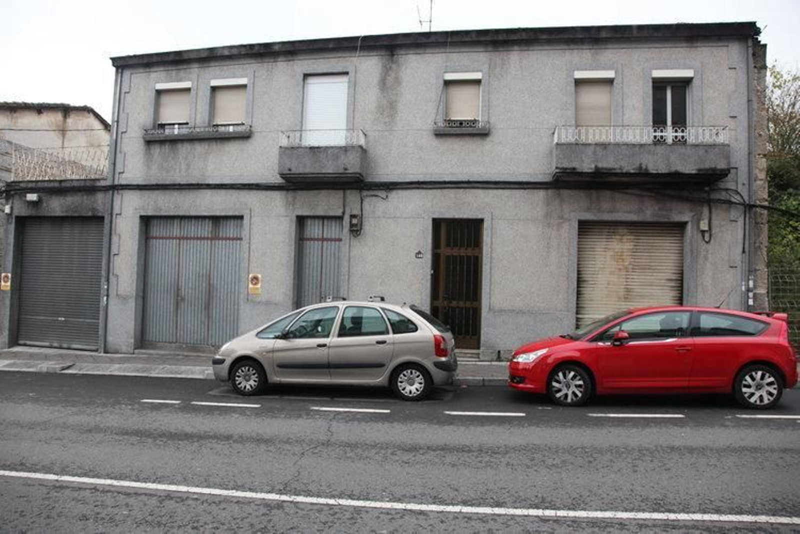 En este inmueble de la avenida de Santiago tiene un negocio legalizado Carlos A.M.A.