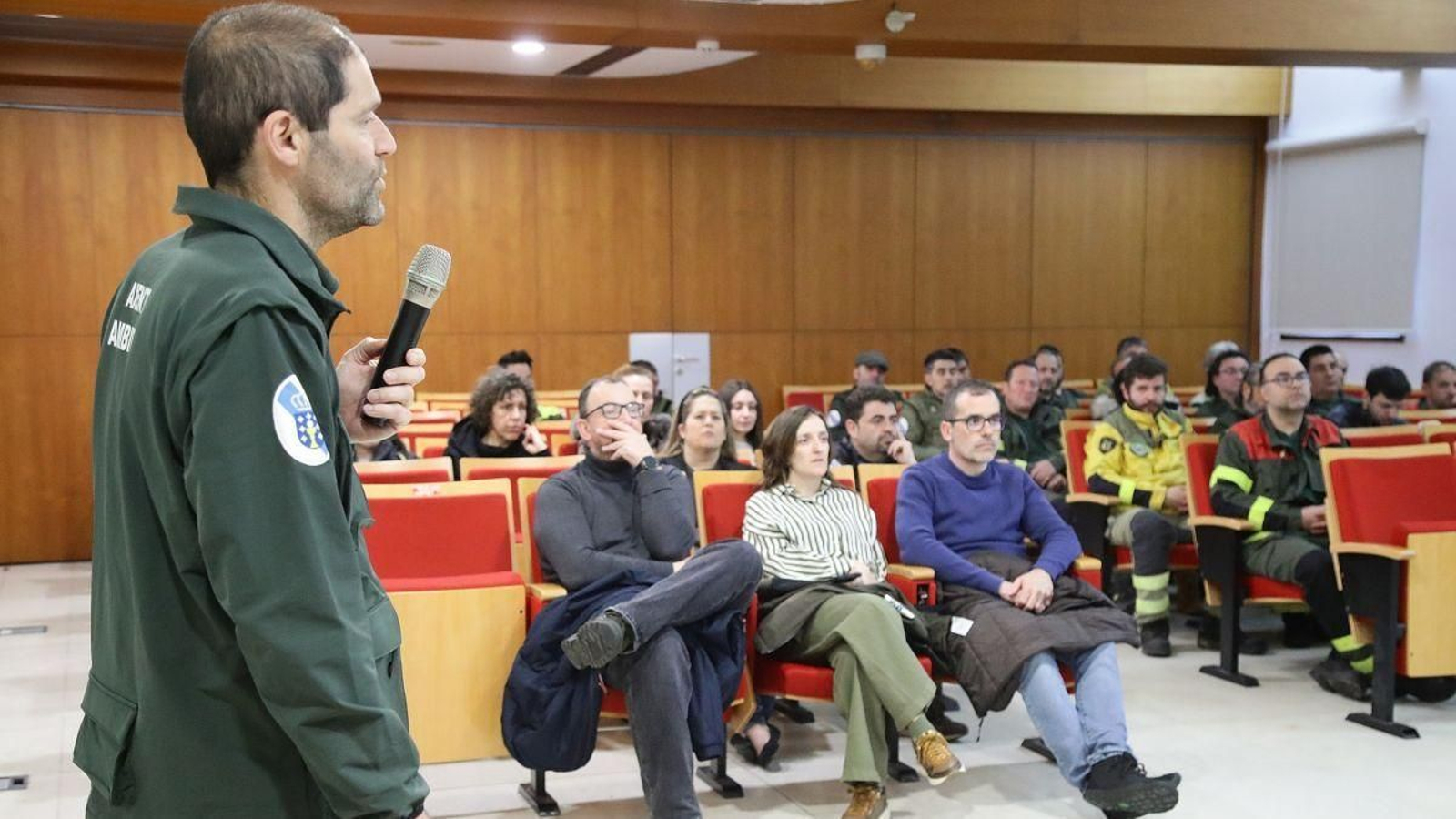Charla de los integrantes de la UIFO, en Previsel.
