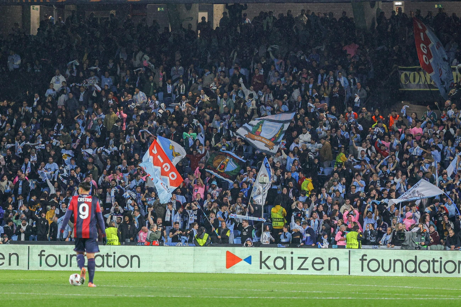 Galería | Noche grande de Europa League en Balaídos entre Celta y Bolonia