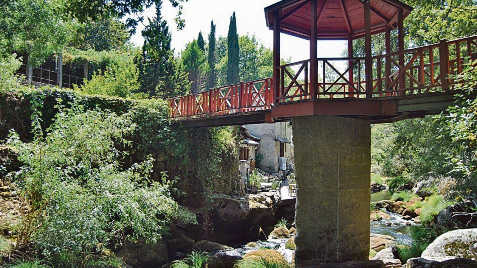 Siguiendo el curso del río Arenteiro entre naturaleza y patrimonio histórico