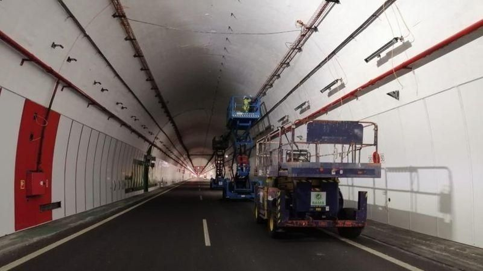 Obras en el túnel de O Folgoso.