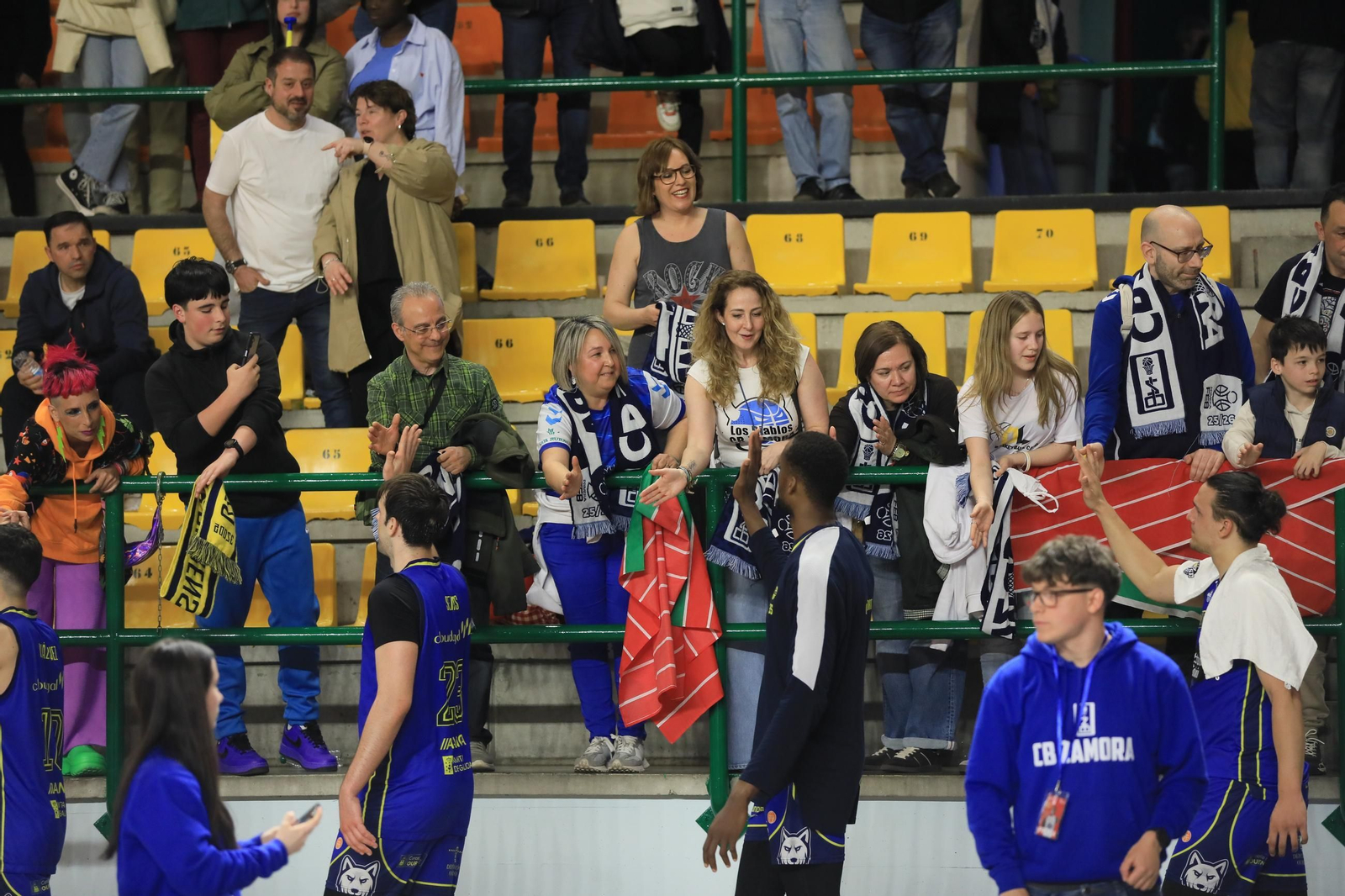 Galería | El Pazo responde al llamado del COB pese a la derrota