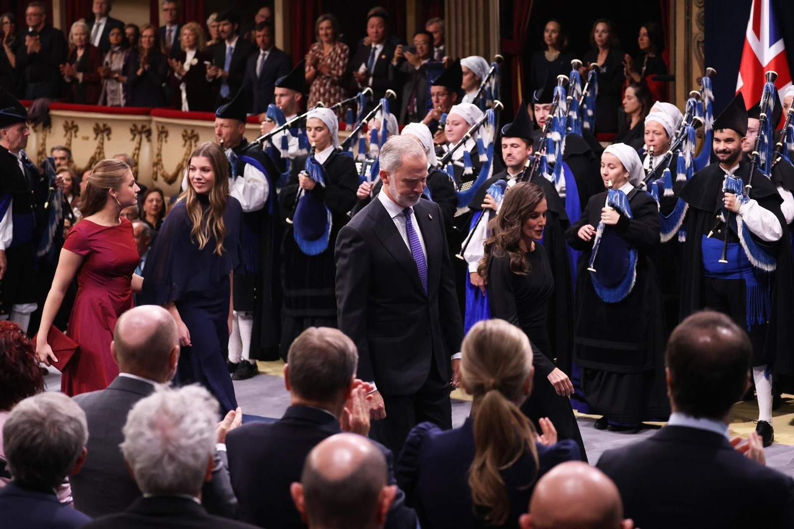 Galería | Jóvenes, democracia y un mensaje de unión; los temas que protagonizan la ceremonia de los Premios Princesa de Asturias