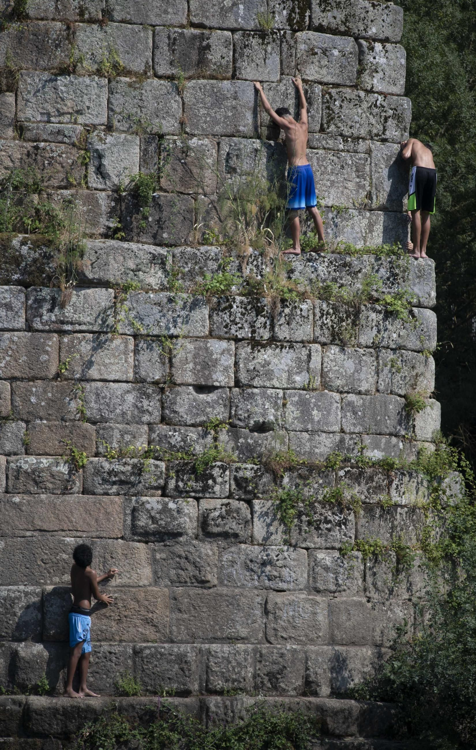 Galería | Ourense vive un domingo asfixiante a más de 40 grados, en fotos
