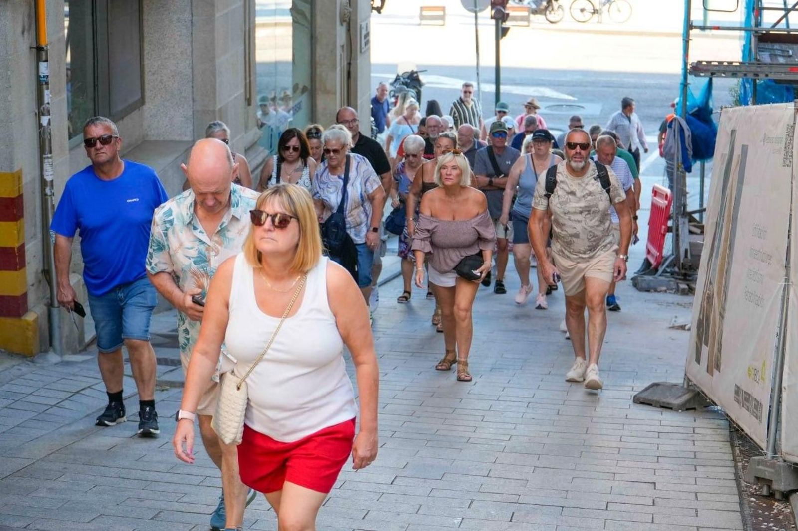 Galería | Vigo se llena de cruceristas en una jornada histórica