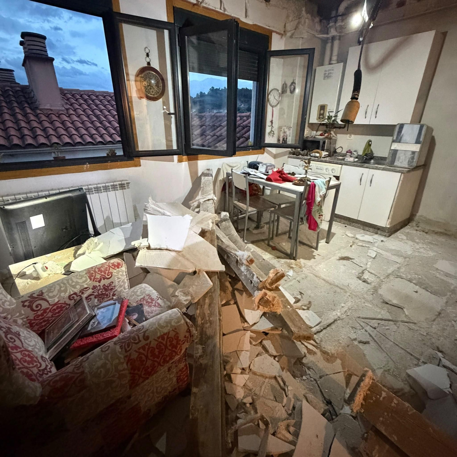 El piso de A Valenzá totalmente en ruinas.