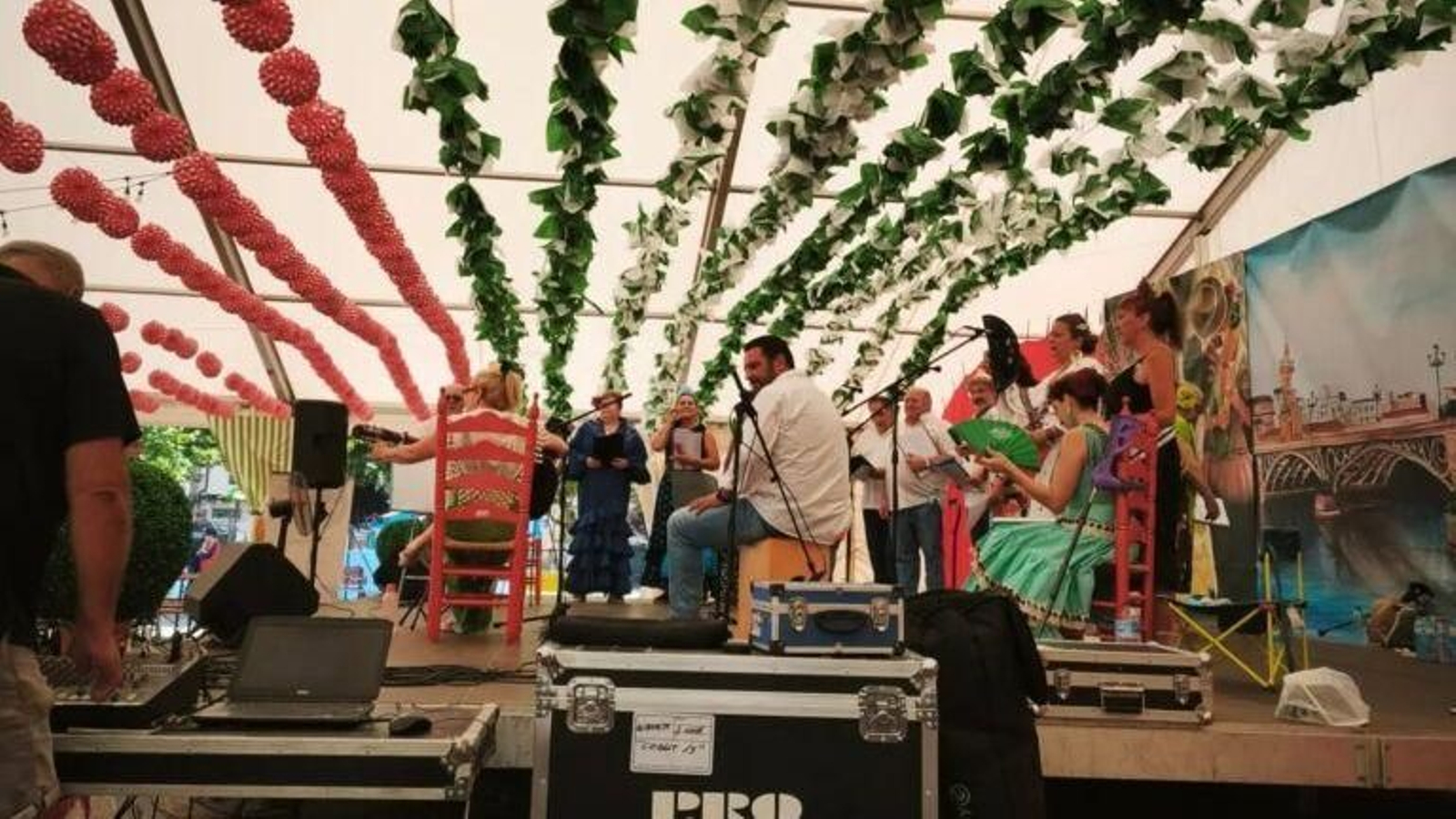 Imagen de una de las actuaciones de la Feria de Abril de Redondela.