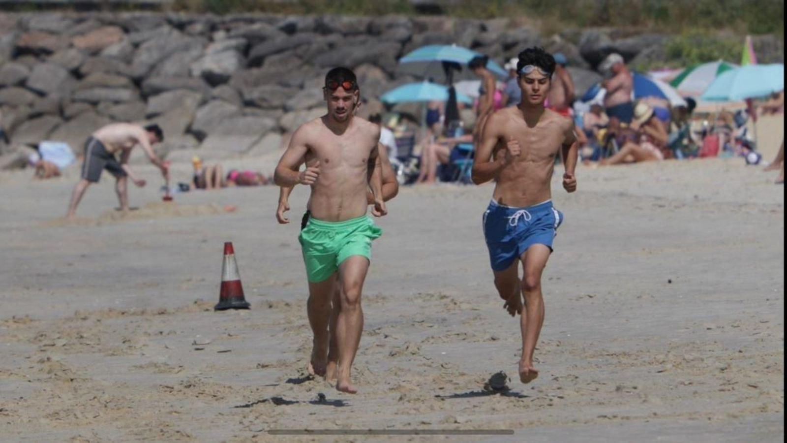 Las pruebas de socorrismo de 2023 en la playa de Rodeira.