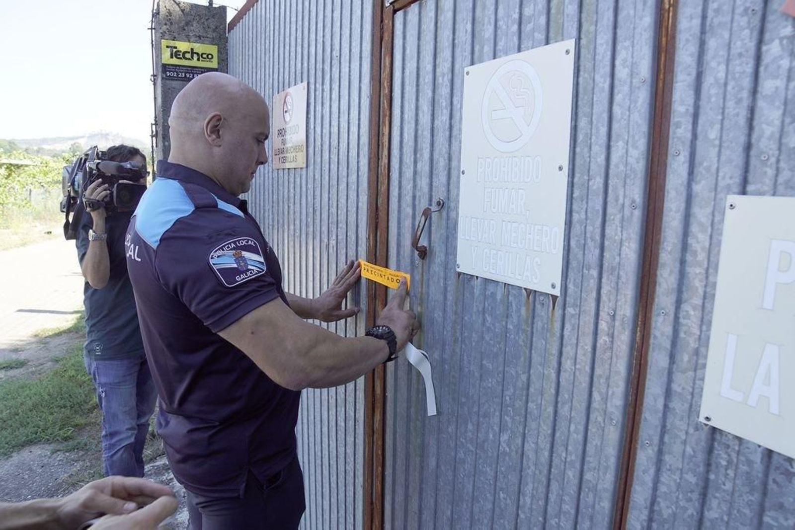 Momento en el que fue precintada la pirotecnia de Baldráns.