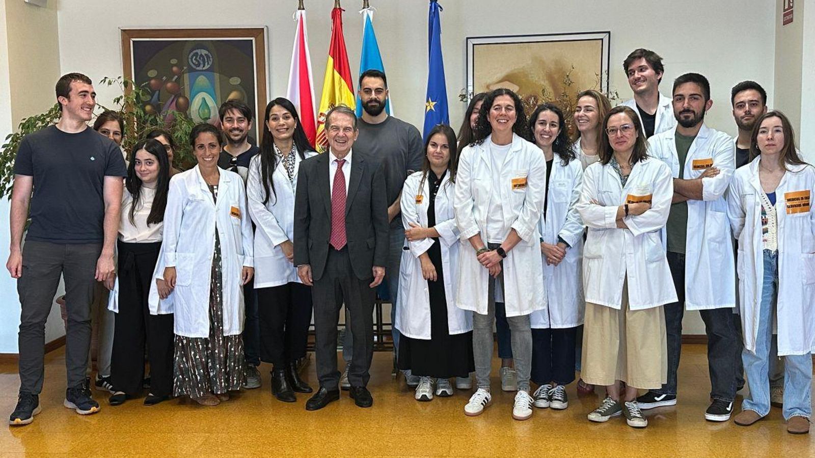 Abel Caballero se reunió con el comité de huelga en el Concello.