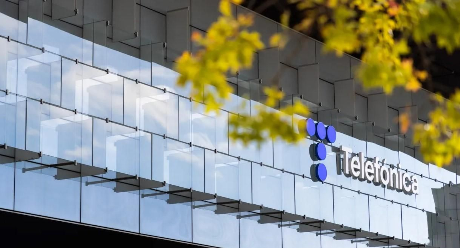 Fachada de Telefónica