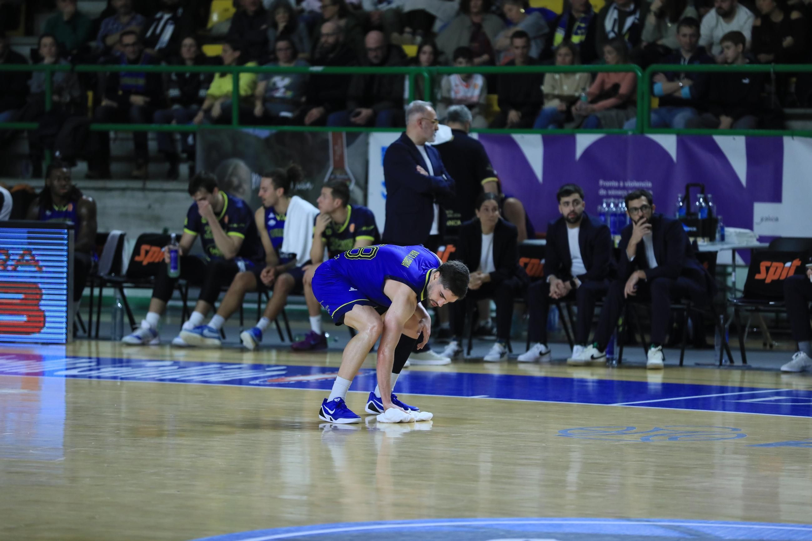 Galería | El COB gana y sigue disfrutando ante un Pazo entregado